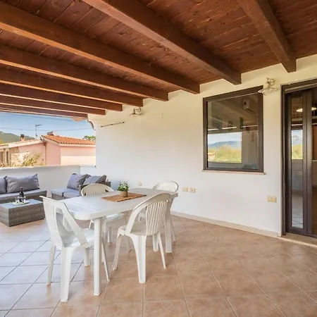 Silence & Veranda -10 Minutes From The Beaches Apartament Olia Speciosa