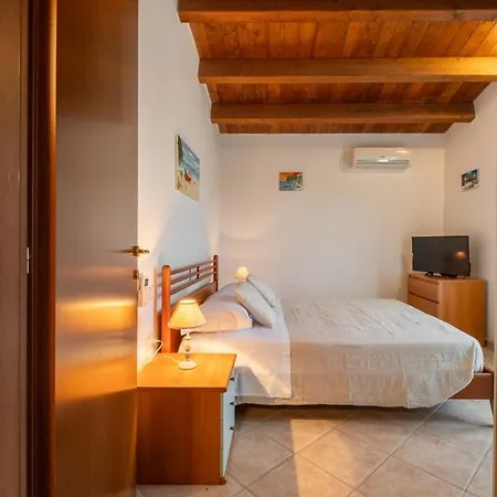 Silence & Veranda -10 Minutes From The Beaches *