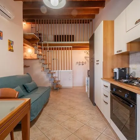 Silence & Veranda -10 Minutes From The Beaches