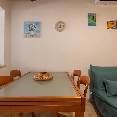 Silence & Veranda -10 Minutes From The Beaches