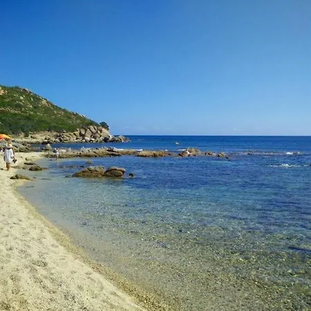 Apartmán Silence & Veranda -10 Minutes From The Beaches Olia Speciosa